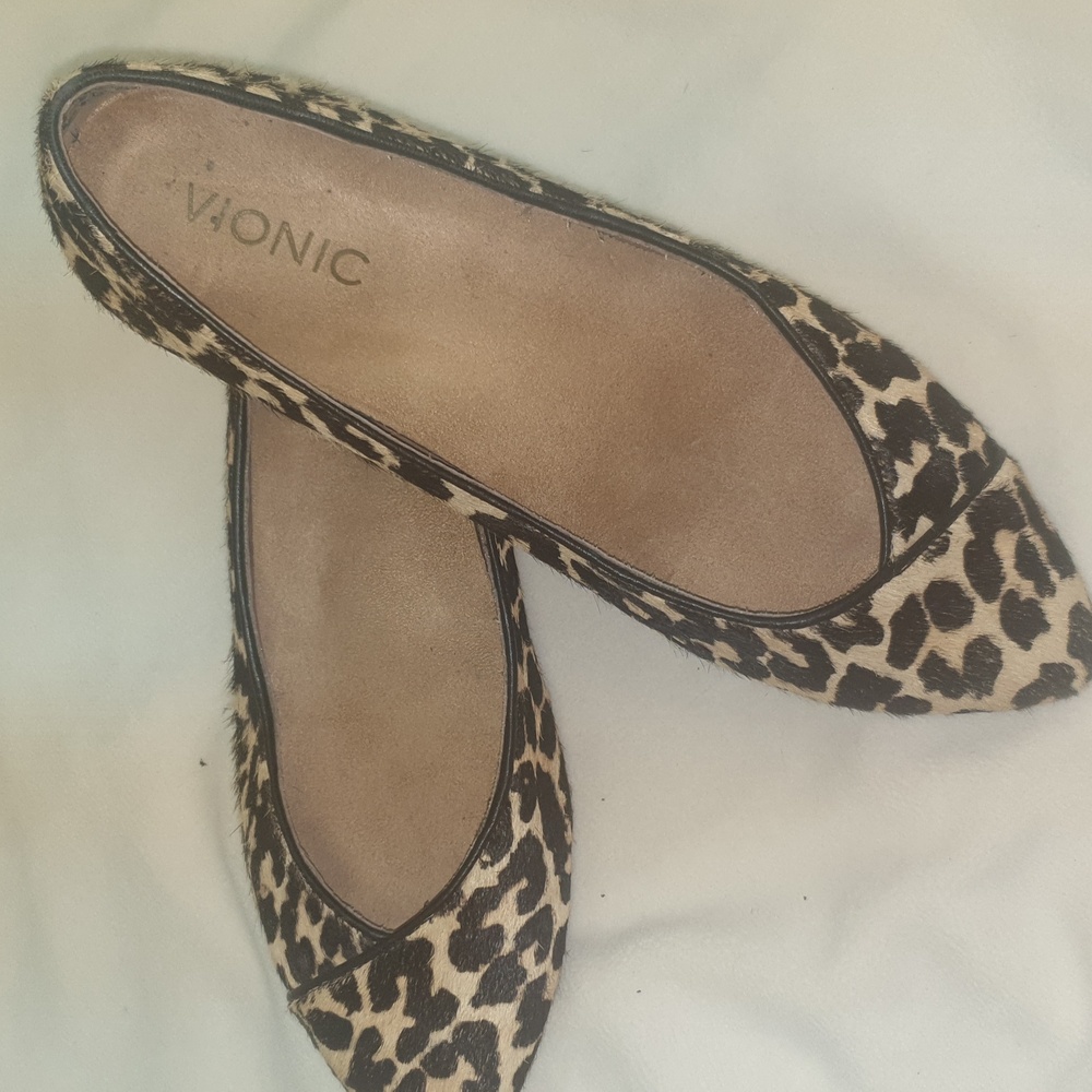 Vionic Animal Print Flats